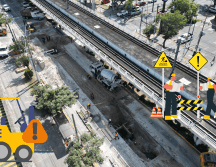 El SIAPA informó cómo van las obras del socavón que se formó sobre el cruce de  la avenida Ávila Camacho y la calle Jacarandas, en Guadalajara. SIAPA