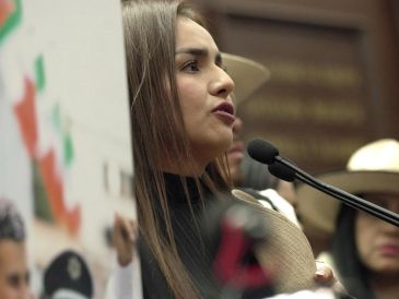 Grecia Quiroz asumió el cargo que ocupaba su esposo Carlos Manzo antes de que fuera asesinado el pasado 1 de noviembre en el centro de Uruapan. EFE/I. Villanueva
