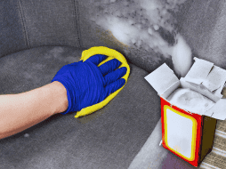 Eliminar manchas difíciles de la tapicería puede convertirse en un verdadero reto. ESPECIAL / CANVA