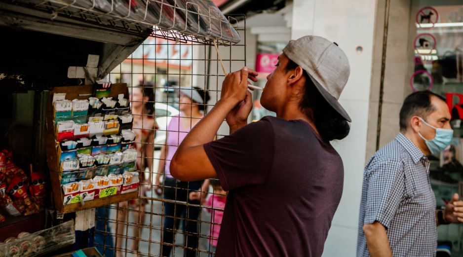 El tabaco ilegal representa ya dos de cada diez cigarros consumidos en México y mueve entre 15 mil y 20 mil millones de pesos al año. EL INFORMADOR/Archivo