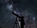 En cada edición, estudiantes y maestros comparten propuestas para observar el cielo y comprender los fenómenos astronómicos que nos rodean. PEXELS/ESPECIAL