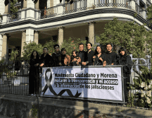 La manifestación tuvo lugar frente a las oficinas del ITEI. CORTESÍA