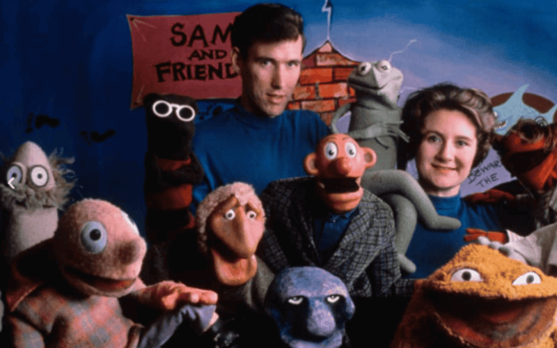 Jim Henson, creador de los Muppets junto a algunos de sus títeres. HENSON.COM