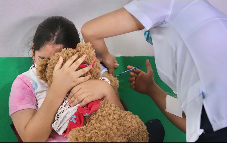 Personal de salud aplica vacunas en distintas unidades de Jalisco para proteger a la población durante todo el año. SUN/Archivo