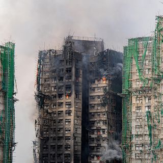 Van 75 muertos y 279 desaparecidos en el peor incendio de Hong Kong en 30 años