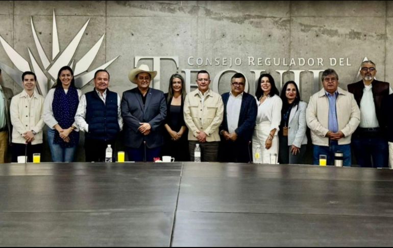 La reunión tuvo como propósito que la CNIT y el CRT expusieran la situación actual de la agroindustria tequilera y los principales retos del sector. ESPECIAL