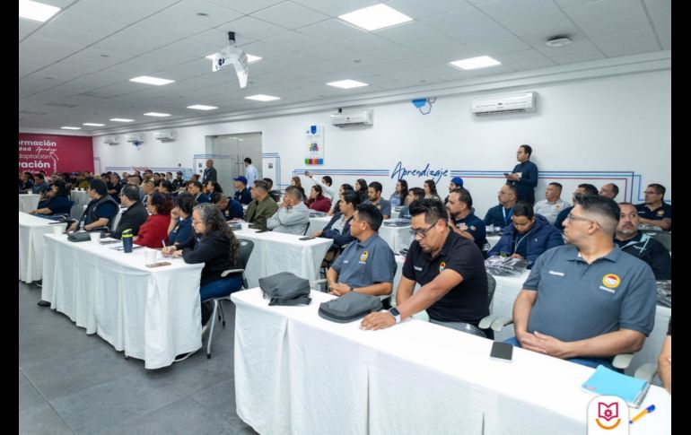 Laboratorio PISA facilitó sus instalaciones para la realización de las sesiones, esta colaboración garantizó que los participantes tuvieran acceso a un entorno adecuado y propicio para el desarrollo de la capacitación. CORTESÍA