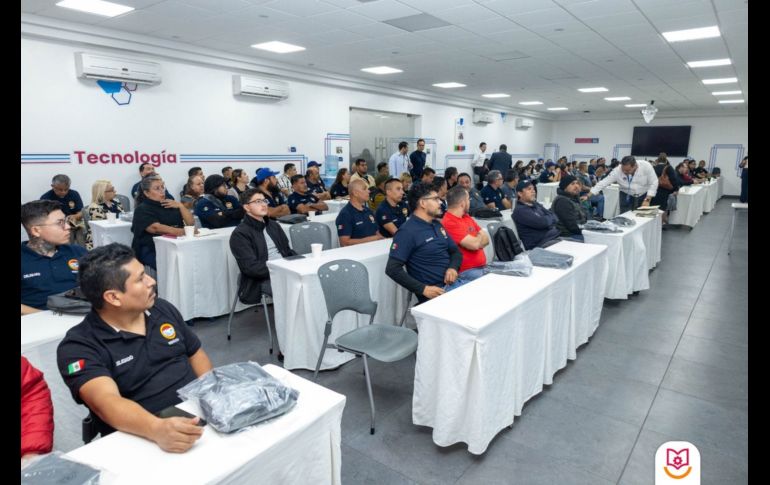 Laboratorio PISA facilitó sus instalaciones para la realización de las sesiones, esta colaboración garantizó que los participantes tuvieran acceso a un entorno adecuado y propicio para el desarrollo de la capacitación. CORTESÍA