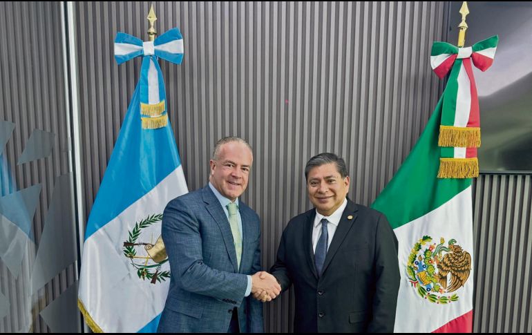 Raúl Rocha presumía cercanía con personal diplomático guatemalteco en México. ESPECIAL