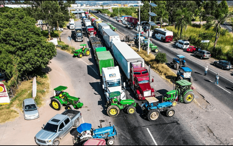 Transportistas y campesinos levantan bloqueos en las carreteras de Jalisco. EL INFORMADOR / ARCHIVO