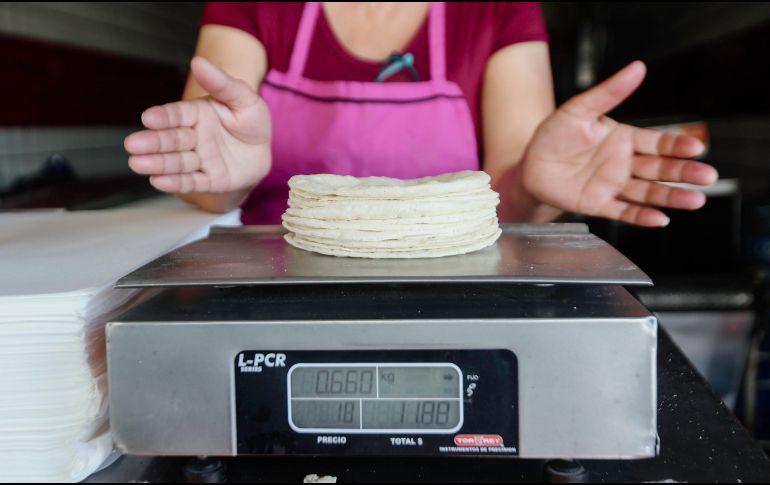 Descartan que se requiere título académico, porque el Estándar de Competencia EC1707 para tortilleros está dirigido a ocupaciones operativas y busca reconocer la experiencia técnica de quienes ya trabajan en el sector. EL INFORMADOR / ARCHIVO