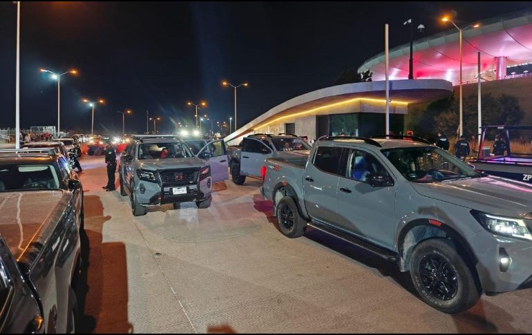 Las tres personas fueron puestas en custodia y el servicio completo fue remitido ante el agente del Ministerio Público. ESPECIAL / FACEBOOK Policía de Zapopan