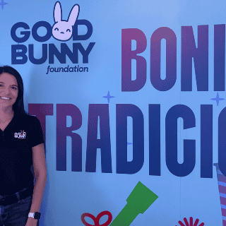 Fundación de Bad Bunny abre espacio interactivo con la cultura navideña de Puerto Rico