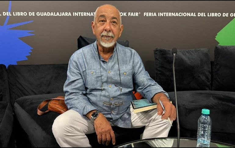 Padura habló también sobre la paradoja de que sus obras estén disponibles en librerías de varios países de habla hispana, pero no en su territorio. EL INFORMADOR/ H. Navarro