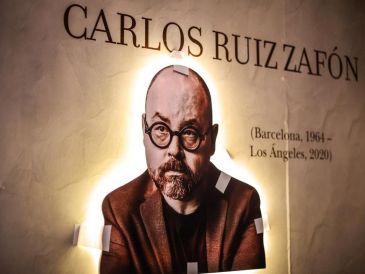 El homenaje no pretende reconstruir un museo, sino provocar una experiencia emocional, casi sensorial, que permita al lector reencontrarse con el autor y con la ciudad que lo acompañó en su obra como una presencia constante. EL INFORMADOR/ A. Navarro