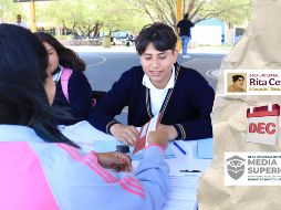 El pago de fin de año para los beneficiarios de la Beca Rita Cetina y de la Beca Benito Juárez es uno de los más esperados por miles de familias en México. ESPECIAL / Programas para el Bienestar y CANVA