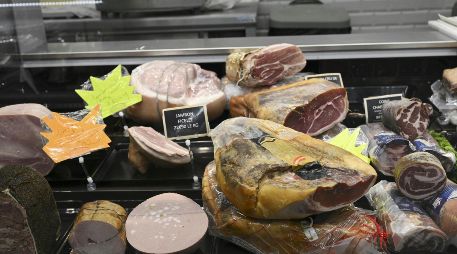 España es el mayor distribuidor europeo de productos de cerdo en México, donde son muy populares los jamones curados y otras carnes frías. AFP / ARCHIVO