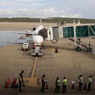 Principal aeropuerto venezolano mantiene vuelos activos pese a advertencia de Trump