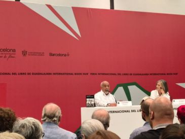 El libro de Leonardo Padura, inspirado en un caso real de parricidio, explora una narrativa que gira en torno a Rodolfo, un hombre jubilado que enfrenta el regreso de su hermano Geni, quien cometió dicho crimen. EL INFORMADOR/ N. ANDRADE.