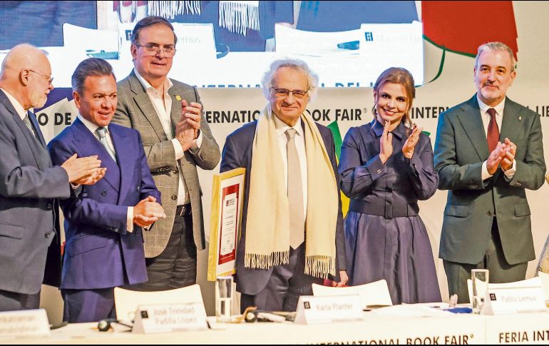 El escritor Amin Maalouf, galardonado con el Premio FIL 2025, llamó a defender la literatura ante los retos tecnológicos y culturales de la actualidad. EL INFORMADOR/ A. Navarro