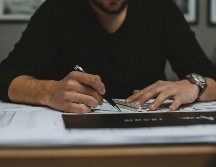 Los trabajadores informales en julio totalizaron 33.9 millones, lo que elevó la tasa de informalidad al 55.7 %. UNSPLASH / M. PERES