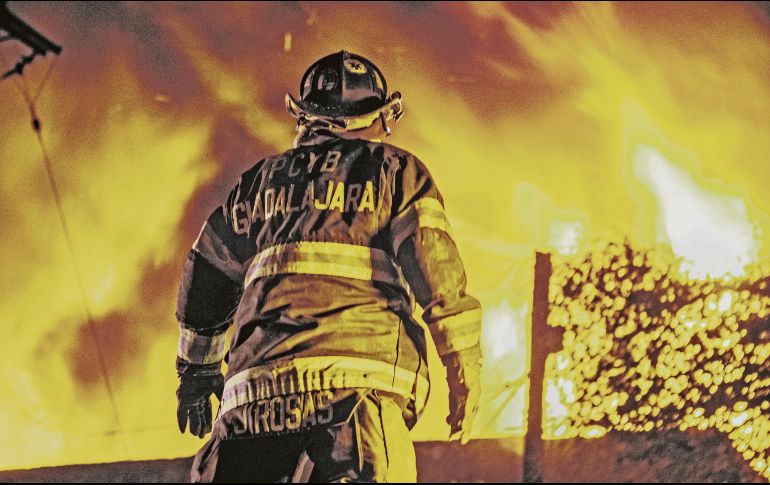 Los incendios en Sinaloa, Durango y Chihuahua arrasaron bosques y desplazaron a comunidades por enfrentamientos del narco. ESPECIAL