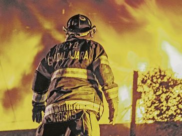 Los incendios en Sinaloa, Durango y Chihuahua arrasaron bosques y desplazaron a comunidades por enfrentamientos del narco. ESPECIAL