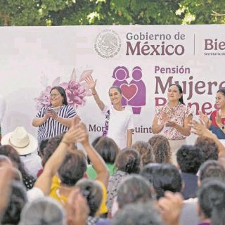 Claudia Sheinbaum celebra tres millones de beneficiarias