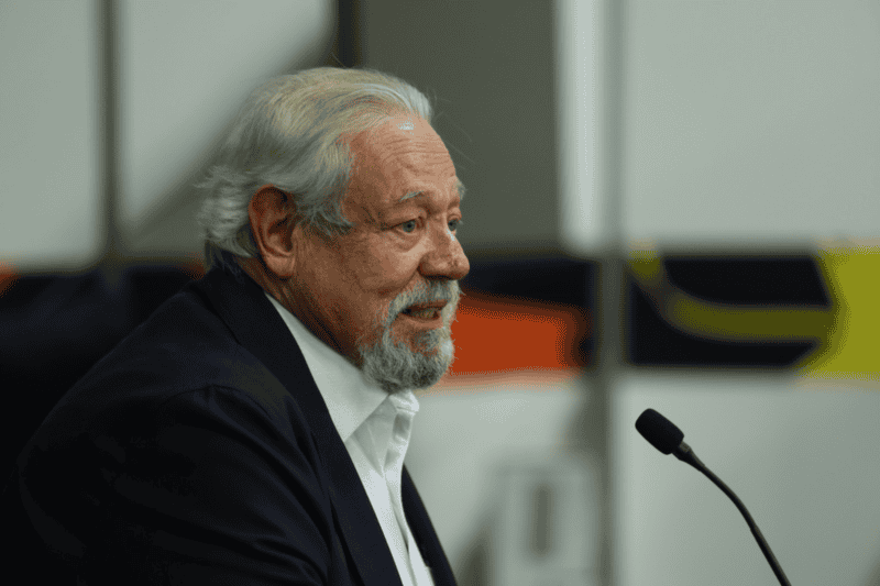 El doctor recibirá, el próximo martes, el Homenaje al Bibliófilo José Luis Martínez, uno de los reconocimientos más entrañables que otorga la FIL. EL INFORMADOR/A. Navarro 