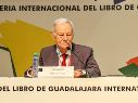 Ante un auditorio lleno, Eduardo Mendoza encabezó este domingo la apertura del Salón Literario Carlos Fuentes en la Feria Internacional del Libro de Guadalajara. EL INFORMADOR / H. Navarro