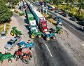 Productores realizan bloqueos carreteros en Zacatecas para exigir cumplimiento de acuerdos federales y defender sus derechos. ESPECIAL