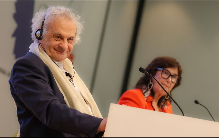 El encuentro permitió a los jóvenes preguntar al maestro, en persona y frente a frente. EL INFORMADOR/ A. NAVARRO.