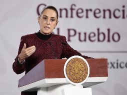 Sheinbaum negó vínculos entre remesas y lavado de dinero, subrayando que se indagarán anomalías sin señalar a migrantes. EFE/J. Méndez