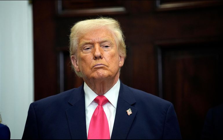 Trump también dijo recientemente a pilotos y aerolíneas que deben considerar el espacio aéreo venezolano 