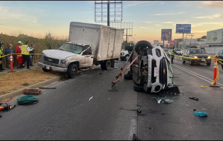 La Policía Vial informó que, tras el percance, el operativo con carriles a contraflujo permanece suspendido desde el Anillo Periférico hasta El Palomar. ESPECIAL