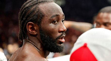 Terence Crawford retiene los cetros de la OMB, AMB y FIB, pero técnicamente pierde su estatus de campeón indiscutido. AFP / ARCHIVO