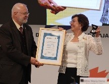 María Elena Saucedo Lugo, que recibió  el Homenaje al Bibliotecario, en una ceremonia emotiva celebrada en la FIL Guadalajara. EL INFORMADOR/A.NAVARRO
