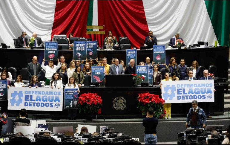 Diputados durante la discusión de la nueva Ley General de Aguas. SUN/ DIEGO SIMÓN SÁNCHEZ