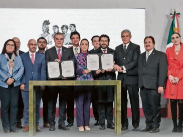 La Presidenta Claudia Sheinbaum aseguró que el incremento al salario mínimo, y la meta de que éste alcance el valor de 2.5 canastas básicas, no responde a decisiones improvisadas, sino a estudios técnicos y al consenso entre especialistas, empresarios, sindicatos y el Gobierno federal. ESPECIAL