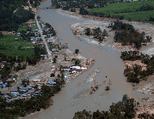 Las inundaciones han dejado también cerca de nueve millones de afectados y más de un millón de desplazados en Indonesia, Tailandia y Sri Lanka. EFE / EPA / H. Simajuntak