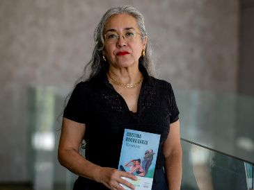 Cristina Rivera Garza retoma en "Terrestre" ese impulso inicial para explicar cómo la lectura, la memoria y el movimiento han trazado su camino creativo. EL INFORMADOR / A. Navarro