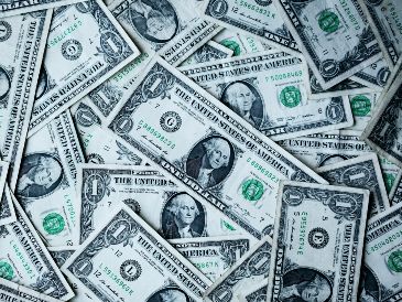 En la última semana, el tipo de cambio acumula una caída del 0.72%, y en comparación anual mantiene un retroceso del 12.5%. UNSPLASH