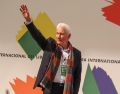 Richard Gere saludó al público en la FIL Guadalajara, donde su presencia generó aplausos y emoción entre los asistentes del programa FIL Pensamiento. EL INFORMADOR / A. Navarro