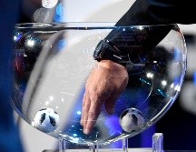 Los 48 lugares se repartirán en 12 grupos de cuatro participantes cada uno. AFP/Archivo