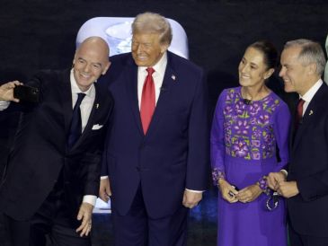 Donald Trump ofreció unas palabras al medio de comunicación TV Azteca antes del sorteo del Mundial 2026. EFE/S. Thew