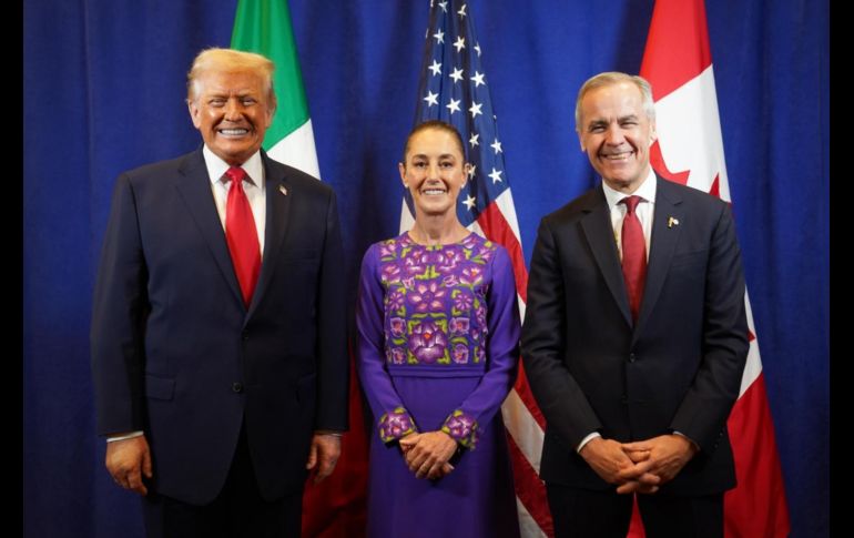 Al llegar triunfal a la alfombra del sorteo del Mundial, Trump declaró a la prensa que la relación con sus vecinos es buena: 