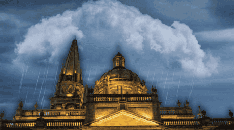 La probabilidad de lluvia este sábado en Guadalajara es alta, pero es más preponderante durante la tarde, entre el mediodía y hasta las 05:00 de la tarde. ESPECIAL / CANVA