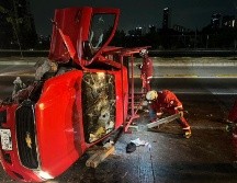 El conductor involucrado en el incidente no contaba con lesiones de gravedad. ESPECIAL / FACEBOOK Protección Civil y Bomberos Zapopan