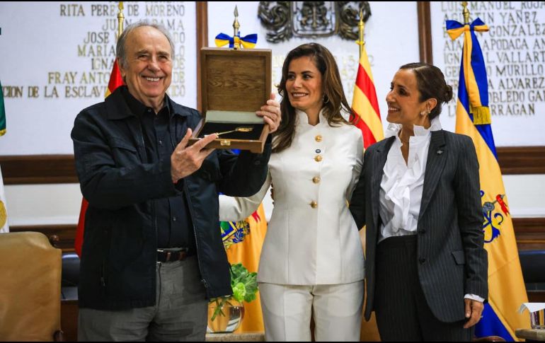 Guadalajara le regresó a Serrat una pequeña parte de lo que ha entregado a la perla tapatía, según Maye Villa de Lemus. EL INFORMADOR / J. Acosta