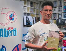 Además del aguacate, el asesinato de Homero Gómez González “El Guardián de las Mariposas”, es el punto de partida de esta crónica periodística de Szymon Opryszek. EFE/ARCHIVO